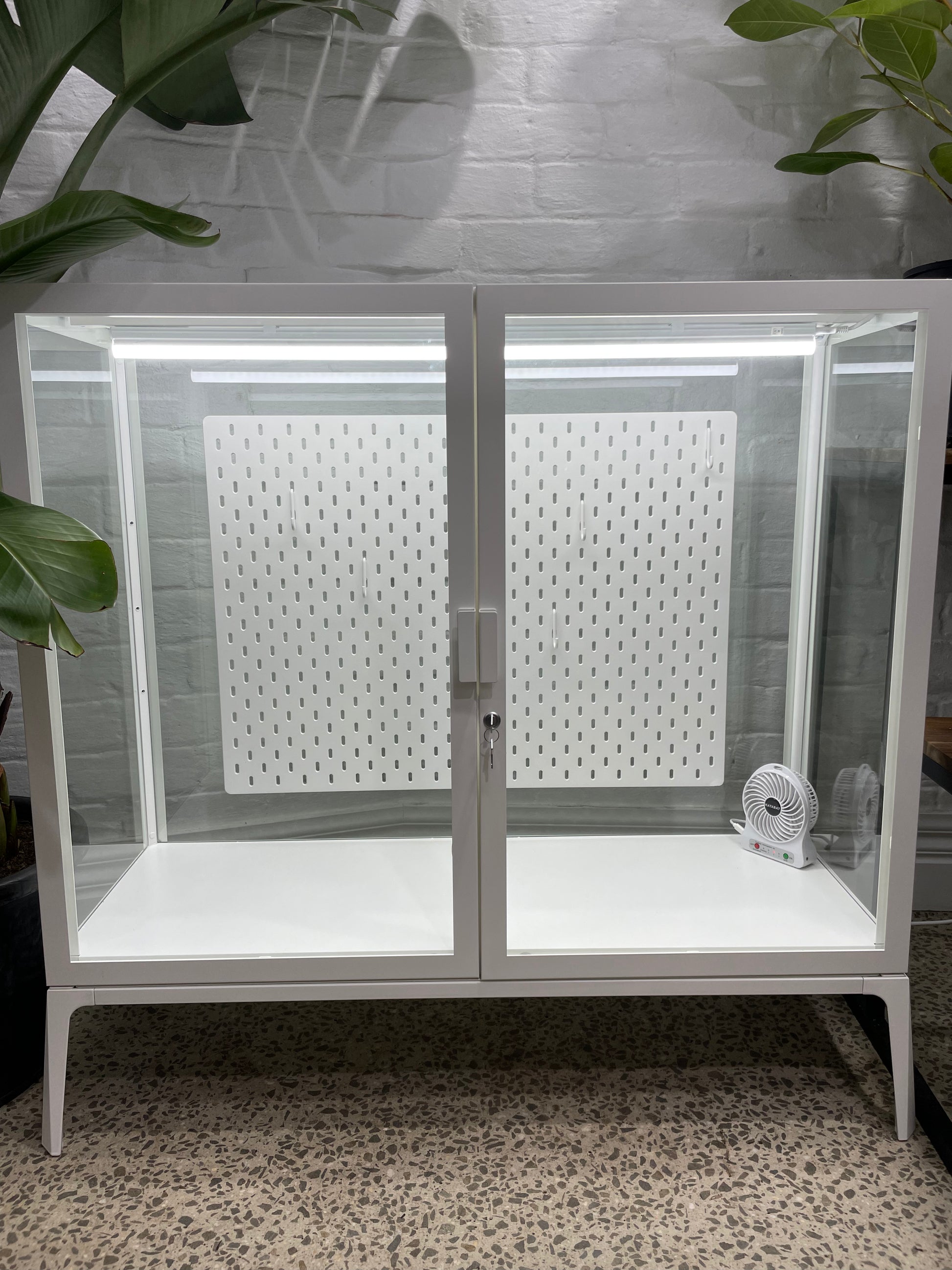 Milsbo online greenhouse lighting